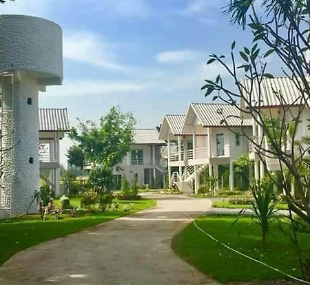 فندق Baan Suan Geb Tawan Lop Buri المظهر الخارجي الصورة